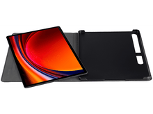 Charger l&#39;image dans la galerie, Tablette dans un étui noir, en angle, sur fond blanc.
