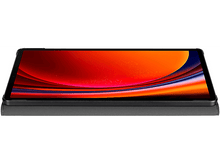 Charger l&#39;image dans la galerie, Tablette avec écran orange et rouge. Étui gris fermé. Fond blanc.
