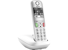 Charger l&#39;image dans la galerie, Téléphone sans fil Gigaset blanc sur une base de chargement. L&#39;écran affiche l&#39;heure et le menu.
