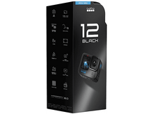 Charger l&#39;image dans la galerie, Une caméra GoPro 12 Black noire dans sa boîte sur une surface blanche. La boîte a des infos.
