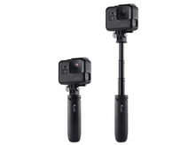 Charger l&#39;image dans la galerie, Deux caméras GoPro noires. L&#39;une est montée sur une poignée courte, l&#39;autre sur une longue.
