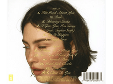 Charger l&#39;image dans la galerie, Couverture d&#39;album avec visage de femme, liste des titres à gauche.
