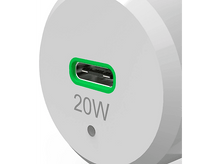 Charger l&#39;image dans la galerie, Un chargeur blanc avec un port USB-C vert. Le chargeur porte le texte 20W.
