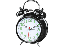 Charger l&#39;image dans la galerie, Réveil noir avec chiffres et aiguilles vertes. L&#39;horloge est réglée à une heure précise.
