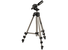 Charger l&#39;image dans la galerie, Un trépied argenté avec trois pieds, une tête avec poignée et des clips de réglage, sur fond blanc.
