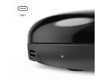 Charger l&#39;image dans la galerie, Gros plan d&#39;un appareil de chargement noir avec un port USB-C et une lumière indicatrice bleue.
