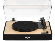 Charger l&#39;image dans la galerie, Une platine vinyle en bois avec couvercle transparent et plateau noir.
