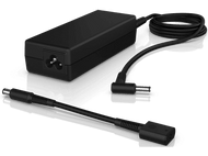 Adaptateur secteur pour ordinateur portable noir avec plusieurs câbles. Une alimentation noire et deux câbles.