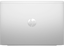 Charger l&#39;image dans la galerie, Vue de dessus d&#39;un ordinateur portable argenté. Le logo HP est visible. Fond blanc.
