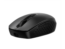 Charger l&#39;image dans la galerie, Souris d&#39;ordinateur noire, en angle, avec un côté texturé et une molette, sur fond blanc.
