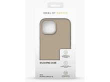 Charger l&#39;image dans la galerie, IDEAL OF SWEDEN Cover Silicone iPhone 15 Beige (DS SC128-IP15)
