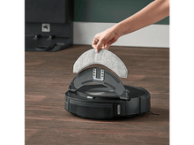 Charger l&#39;image dans la galerie, IROBOT Aspirateur-robot et laveur de sols Roomba Combo j7+ avec Clean Base (COMBO J7558)
