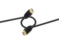 Un câble HDMI noir avec des connecteurs dorés sur fond noir. Le câble est marqué 