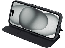 Charger l&#39;image dans la galerie, Smartphone noir dans un étui noir, posé.
