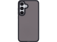 Un étui de téléphone avec un dos gris foncé et un cadre noir. Trois objectifs d'appareil photo sont visibles.