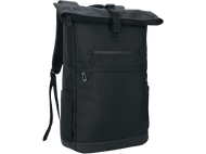 Sac à dos noir à rabat roulé avec une petite poche avant et latérale sur fond blanc.