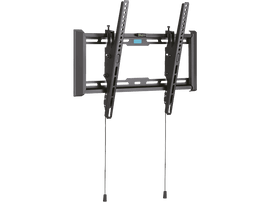 Support mural TV noir sur fond noir. Il a des bras réglables et un niveau. Deux cordes suspendues sont visibles.