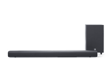 Charger l&#39;image dans la galerie, Un ensemble barre de son et caisson de basses sur fond blanc, marque JBL visible.
