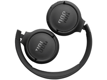 Charger l&#39;image dans la galerie, Casque JBL noir, plié. Les écouteurs ont des logos JBL.
