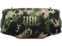 Charger l&#39;image dans la galerie, Haut-parleur JBL à motif camouflage. Le logo JBL est doré. Comprend une ligne rouge au milieu.
