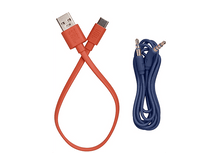 Charger l&#39;image dans la galerie, Deux câbles : un USB vers USB-C rouge et un câble auxiliaire bleu. Les deux ont des logos JBL et des connecteurs dorés.
