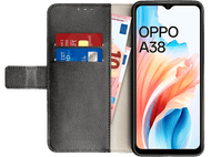 Un téléphone Oppo A38 dans un étui portefeuille avec des cartes et de l'argent sur fond noir.