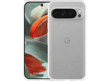 Charger l&#39;image dans la galerie, Un téléphone dans un étui transparent. Affichage de l&#39;heure.
