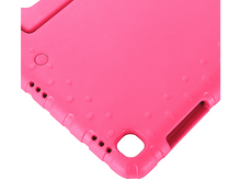 Charger l&#39;image dans la galerie, Coin d&#39;étui de tablette rose, avec un bord incurvé et des trous pour les boutons et un port.
