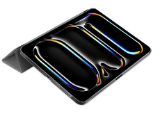 Charger l&#39;image dans la galerie, Tablette dans un étui gris, l&#39;écran affiche un motif avec les lettres &#39;IOIO&#39;.
