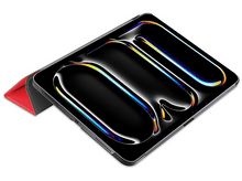 Charger l&#39;image dans la galerie, Étui de tablette noir avec une surface brillante et réfléchissante. L&#39;étui semble être plié ouvert.
