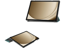 Charger l&#39;image dans la galerie, Tablette dans un étui, présentée sous deux angles. La tablette est beige, l&#39;étui est vert foncé. Fond blanc.
