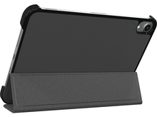 Charger l&#39;image dans la galerie, iPad noir avec étui, plié en support. Couverture gris foncé. Fond blanc.
