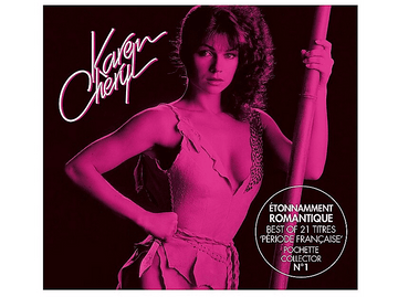 Pochette d'album de Karen Cheryl avec fond rose. Une femme en robe rose tient un bâton de bambou.