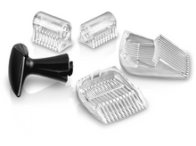 Charger l'image dans la galerie, Quatre accessoires de tondeuse à barbe en plastique transparent et une tête de tondeuse noire sur fond blanc.
