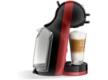 Charger l&#39;image dans la galerie, Machine à café Nescafé Dolce Gusto noire et rouge avec un verre de café en couches. Fond blanc.
