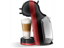 Charger l&#39;image dans la galerie, Une machine à café rouge et noire avec un verre de latte, isolé sur fond blanc.
