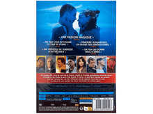 Charger l&#39;image dans la galerie, Affiche de film avec un couple dans l&#39;eau et du texte.
