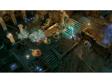 Charger l&#39;image dans la galerie, Vue isométrique d&#39;une scène de donjon avec des personnages, des escaliers et des effets lumineux, vue de dessus.
