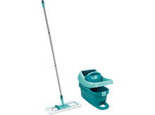 Charger l&#39;image dans la galerie, Une serpillère et un seau turquoise avec un essoreur. La serpillère a un long manche argenté.
