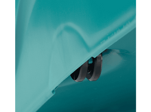 Charger l&#39;image dans la galerie, Gros plan de roues montées sur une surface turquoise, suggérant une partie d&#39;un appareil.
