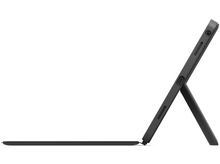 Charger l&#39;image dans la galerie, Tablette noire avec support. Elle a un stylo inséré et un clavier.
