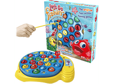 Charger l&#39;image dans la galerie, Une main d&#39;enfant joue à un jeu de pêche. Le jeu comporte des poissons colorés et une canne à pêche. Une boîte montre une illustration de poisson.
