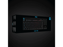 Charger l&#39;image dans la galerie, Clavier Logitech noir dans sa boîte, étiquette PRO. Les touches sont éclairées de couleurs.

