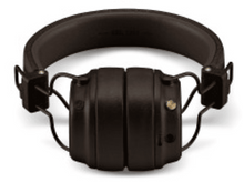 Charger l&#39;image dans la galerie, Casque audio noir circum-auriculaire avec coussinets bruns. L&#39;arceau est noir, et le design est simple.
