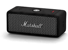 Charger l&#39;image dans la galerie, Enceinte Marshall noire avec façade en mesh et bouton argenté.
