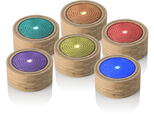 Charger l&#39;image dans la galerie, Six diffuseurs d&#39;arômes Medisana. Chacun avec une lumière de couleur.
