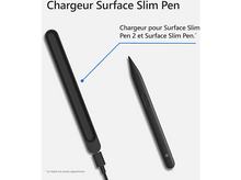 Charger l&#39;image dans la galerie, Une image montrant un Surface Slim Pen et son chargeur. Le stylet est noir et fin, et le chargeur est une base de chargement.
