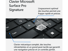 Charger l&#39;image dans la galerie, Gros plan sur un clavier noir avec des touches blanches en surbrillance. Les détails techniques sont montrés avec des flèches.
