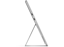 Charger l&#39;image dans la galerie, Tablette argentée soutenue par un pied, montrant le profil latéral sur fond blanc.
