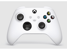 Charger l&#39;image dans la galerie, Manette Xbox blanche avec boutons. Joysticks analogiques et croix directionnelle noirs.
